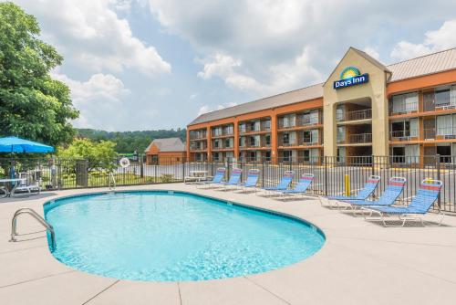 Bassein, Days Inn by Wyndham Knoxville East near Historic Ramsey House