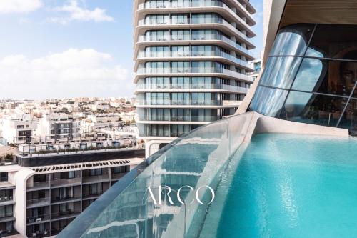 Mercury Tower Superb 1BR w/Rooftop Pool by ArcoCollection 3