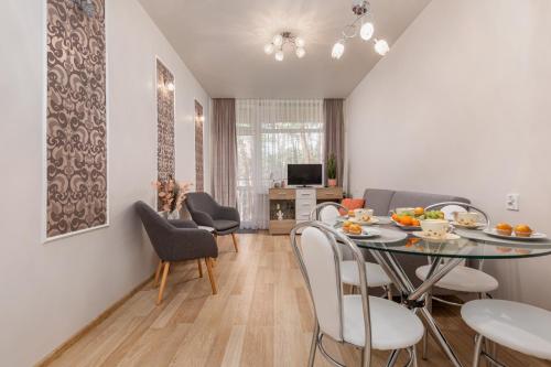 Iekārtas, Seaside Apartment in the Woods with Balcony & 1 Bedroom by Noclegi Renters in Lukecin