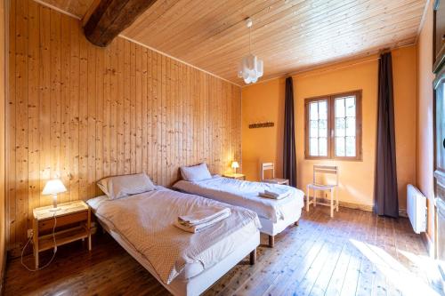 Chalet Savoiage - 13 personnes in Saint Colomban Des Villards