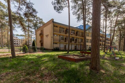 Viesnīcas āriene, Seaside Apartment in the Woods with Balcony & 1 Bedroom by Noclegi Renters in Lukecin