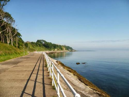 Seaview House Bed and Breakfast - image 6