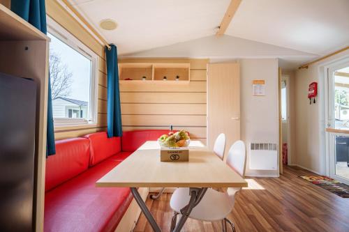 Viesnīcas āriene, Nina's Mobilhome am Europa Park in Friesenheim