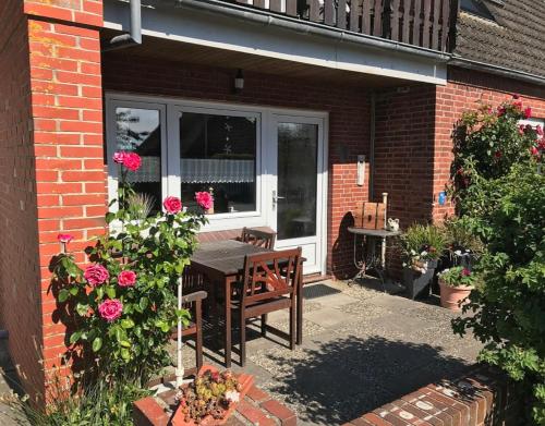 2 bedrooms, 2 beds