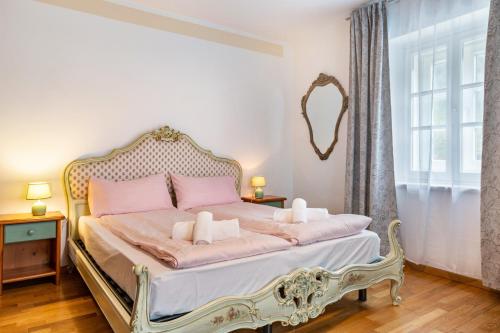 Luxe Historic Chateau Ciasa Soldà 1