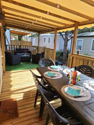 Mobil-home camping Mar Estang – khách sạn tại Sainte-Marie