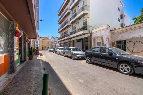 Downtown Lux Apartment - image 5