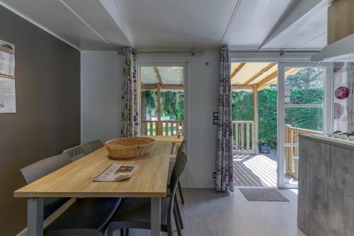 A szálláshely kívülről, Camping L'imprévu (Camping L'imprevu) in Vaulnaveys-le-Bas
