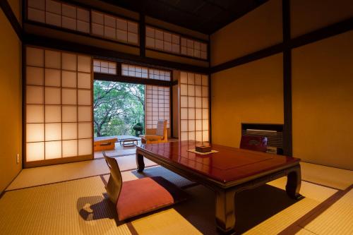 Premium Room with Tatami Area and Open-Air Bath B