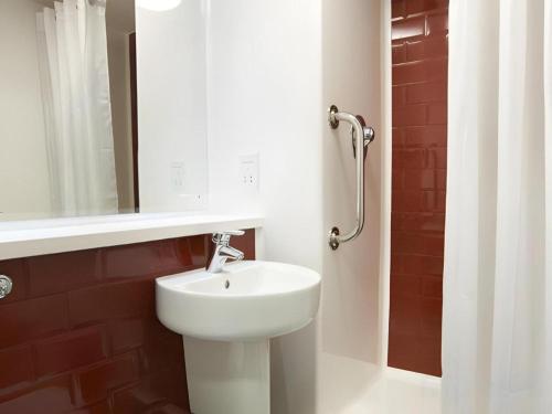 Travelodge London Twickenham – London
