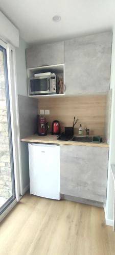 Kitchen, Cottage entre Terre & Mer in Locqueltas