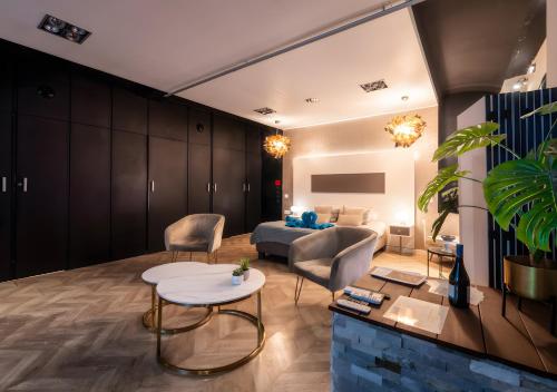 Suite toute équipée Jacuzzi privé