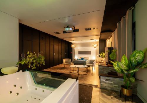 Studio romantique avec Jacuzzi - image 4