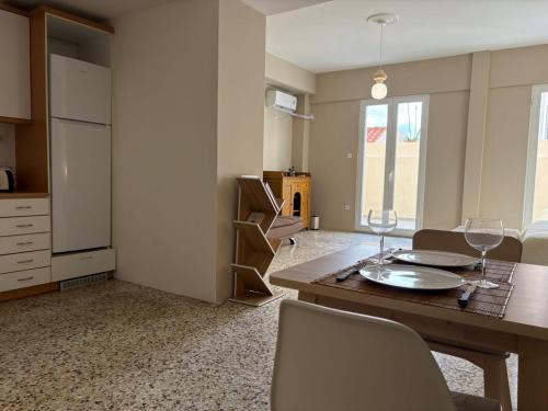Studio Pittaki - Large Studio in Athens Historic Center, Near Acropolis 1