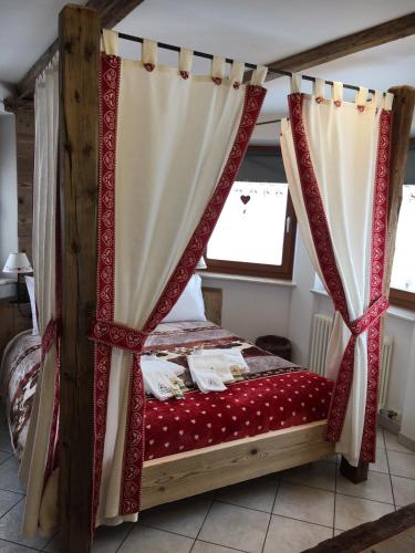 Atmosphere di Montagna Room Type - King Room with Mountain View