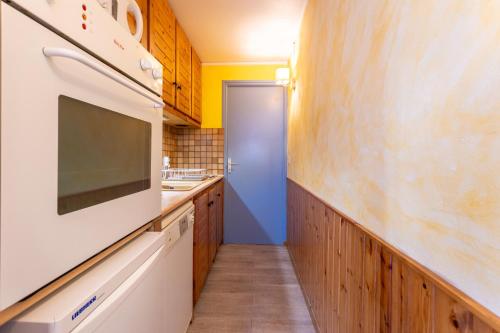 virtuve, L'Alpazen Jouve Studio Terrasse in Aiguilles