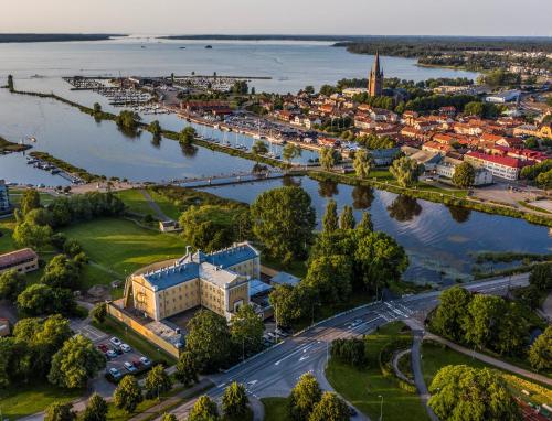 . Waterside Mariestad