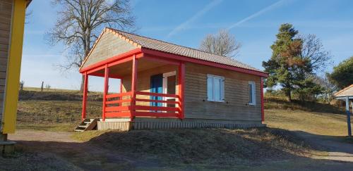 15 Chalet Tulipe gîte à louer Saint-Léger-du-Malzieu