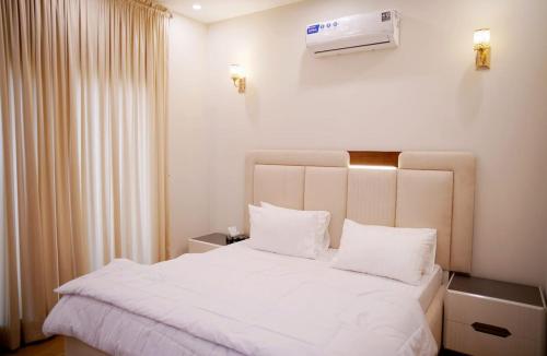 Luxery House IN DHA FOR FAMILY - image 10