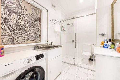 Warm house for family retreat in Banksia