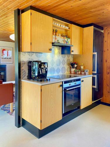 Buitenkant, Authentic 1965 Summer House Near Bisnap Beach in Hals