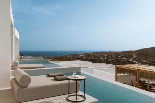 Mykonos Flow Super Paradise, Adults Only by Mr and Mrs White - Mykonos