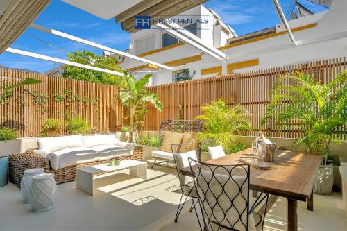 Casa Bambu - Incredible Beachside Townhouse by Finest Rentals