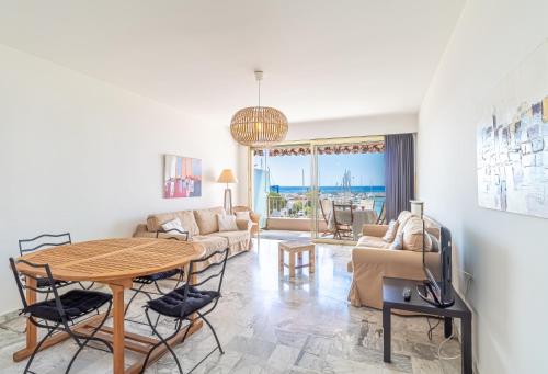Menton Garavan 2BR by the sea parking - Location saisonnière - Menton