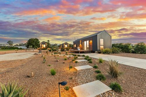 Three Ponds Estate in Temora