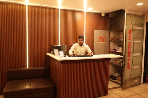 Vestabils, HOTEL VALLABH VILAS in Hoshangabad