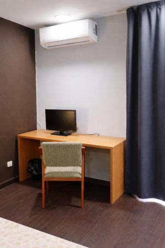 Hostal Mediterranea - image 18