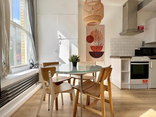 Clerkenwell Apartments by PrimeCityHosts 2