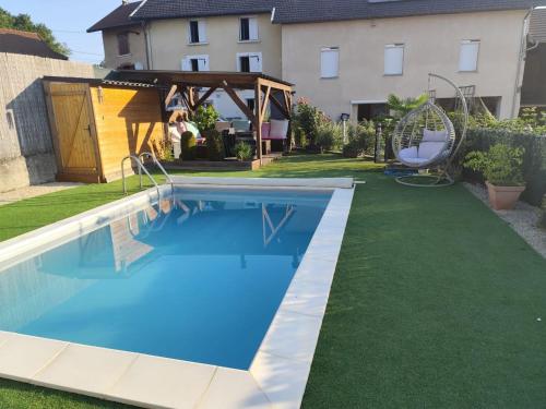 Facilities, Escapade a la campagne in Charavines