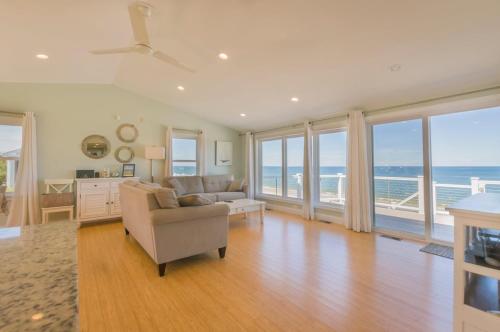 Oceanfront Property with AC in Scorton Shores - Hyannis Port, MA