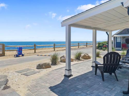 Beachfront Escape in Dennis Port - image 9