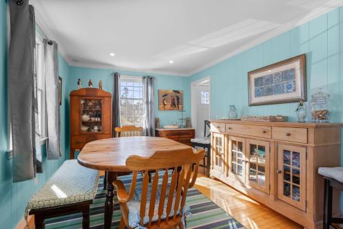 Relaxing Town Neck Home Near Beach in Sandwich (MA)