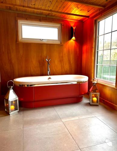 Stunning country home with private wellness Spa in Furnace