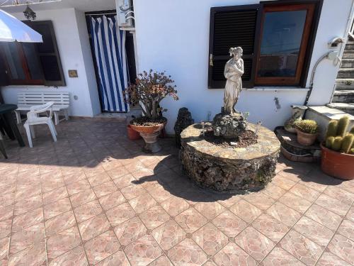 Intera casa con giardino, vista mare e montagna gîte à louer Maratea