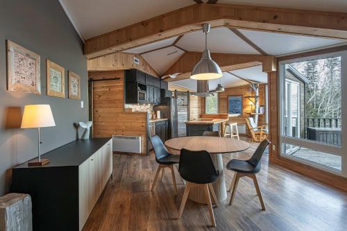 Le Ptit Bijou au Bord du Fleuve in St-Simeon (QC)