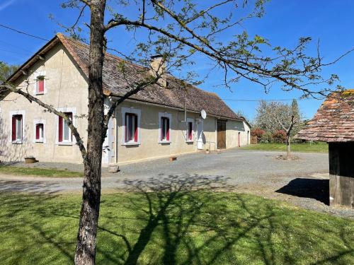 Maison de Campagne in Saint-Laurent-des-Hommes