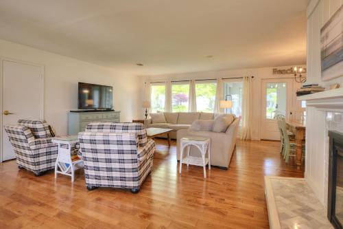 Lake Views & Fire Pit - image 6