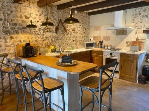 virtuve, La Belle Vallée View Luxury Cottage (La Belle Vallee View Luxury Cottage) in Bouresse