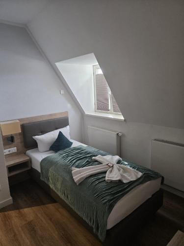 1 twin bed