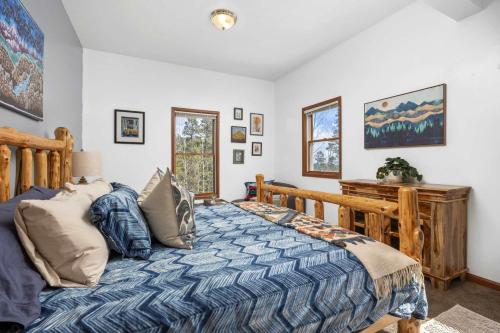 Panoramic View Home with Hot Tub & Game Room in Black Hawk, USA