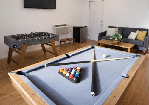 Spacious Home With Fire Pit & Game Room Near Yale - Sleeping Giant State Park, Hamden