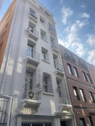 Cosmopolitan Taksim Sut - image 2