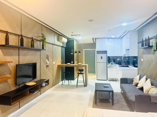 Mercu Summer Suites Twin Towers Walk Residences - image 9