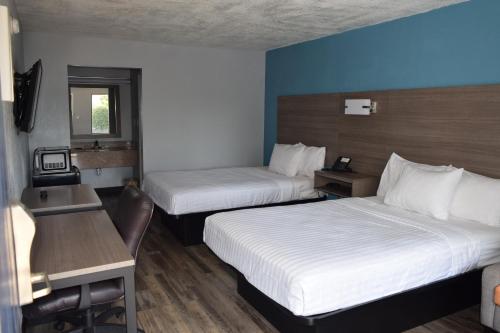 2 double beds