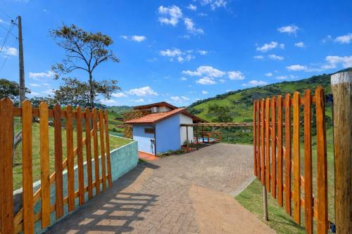 Aura dos Ipês - Chalé nas Montanhas de Gonçalves