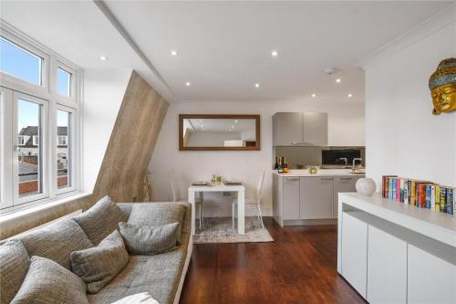 Central Soho - image 4